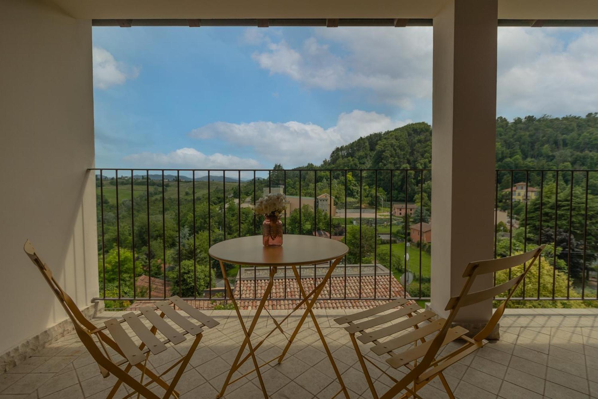 Luce Boutique Hotel Fortunago Kültér fotó